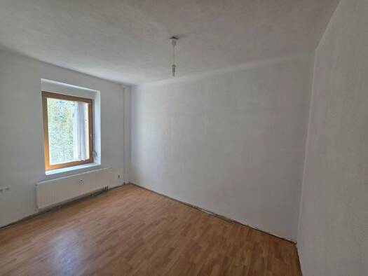 Wohnung zur Miete 468 € 3 Zimmer 78 m² Alte Poststraße 1 Reuden Elsteraue 06729