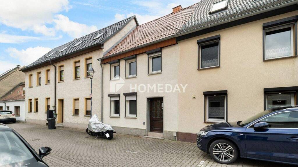 Reihenmittelhaus zum Kauf 60.000 € 3 Zimmer 89 m² 690 m² Grundstück Zörbig 06780