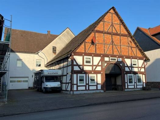 Mehrfamilienhaus zum Kauf 259.000 € 12 Zimmer 390 m² 2.117 m² Grundstück Unterstraße 7 Lauenförde Lauenförde 37697