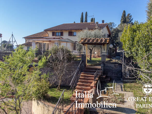 Villa zum Kauf 260.000 € 7 Zimmer 221 m² 1.000 m² Grundstück Tuoro sul Trasimeno 06069
