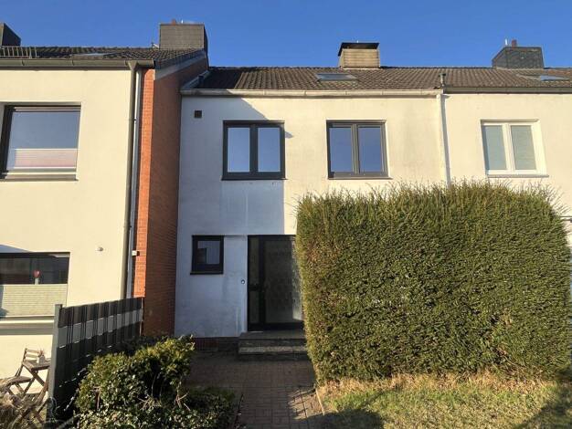 Reihenmittelhaus zum Kauf 185.000 € 5 Zimmer 131,2 m² 246 m² Grundstück Henstedt-Ulzburg 24558