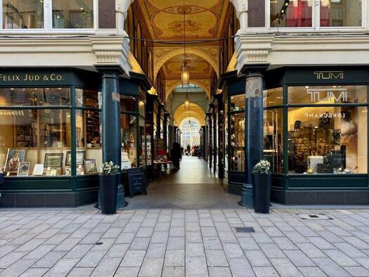 Laden zur Miete 52 m² Verkaufsfläche Neuer Wall 13 Neustadt Hamburg 20354