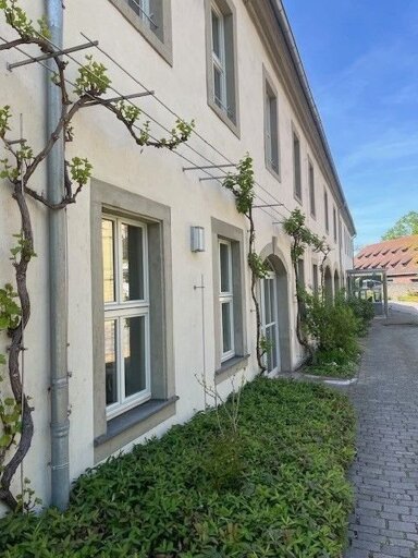 Bürofläche zur Miete 9 € 490 m² Bürofläche teilbar von 128 m² bis 364 m² Zell a. Main 97299