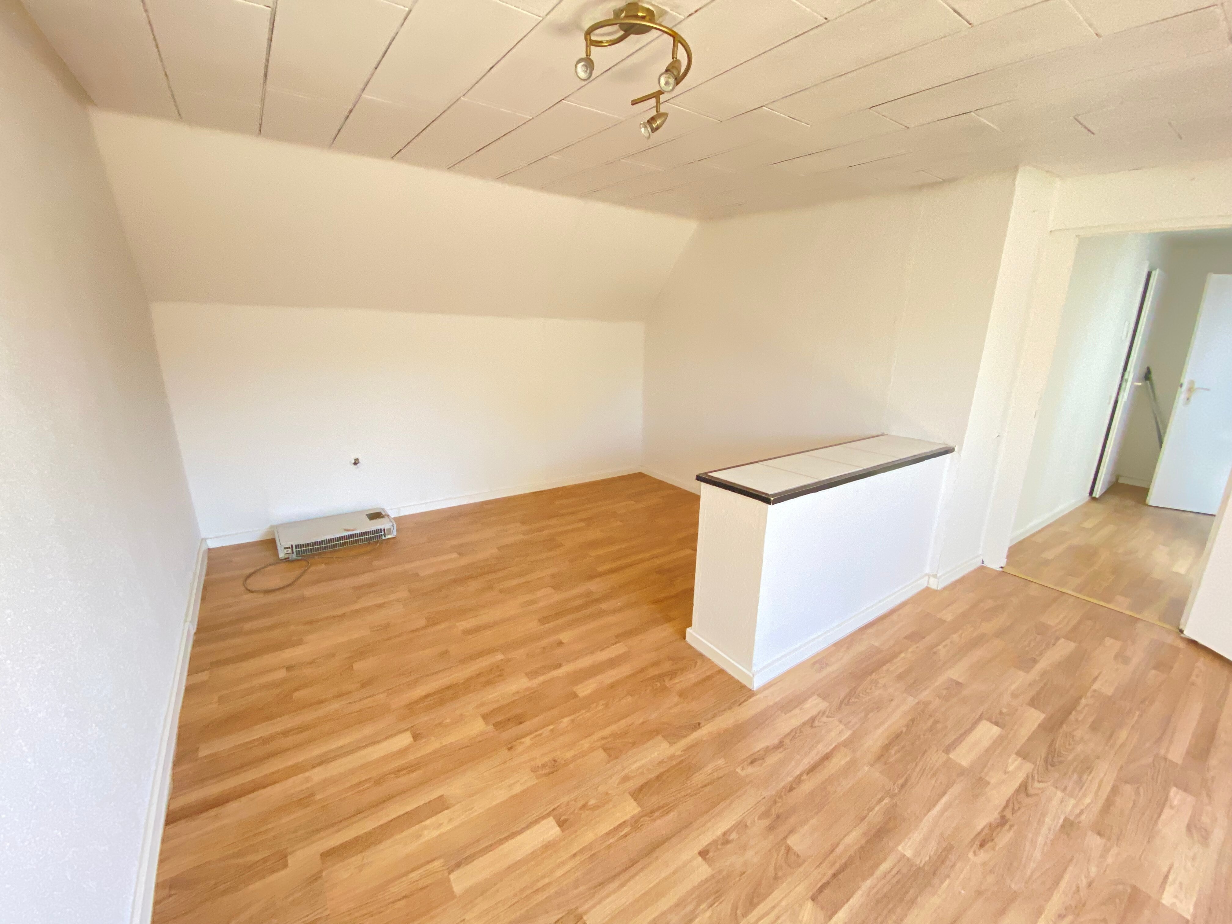 Wohnung zur Miete 250 € 1 Zimmer 26 m²<br/>Wohnfläche 4.<br/>Geschoss ab sofort<br/>Verfügbarkeit Georgstraße 17 Altstadt Gelsenkirchen 45879