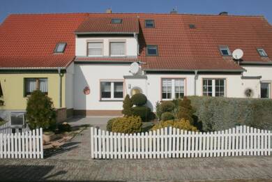Reihenmittelhaus zum Kauf provisionsfrei 165.000 € 5 Zimmer 120 m² 836 m² Grundstück frei ab sofort Milstrich Oßling 01920