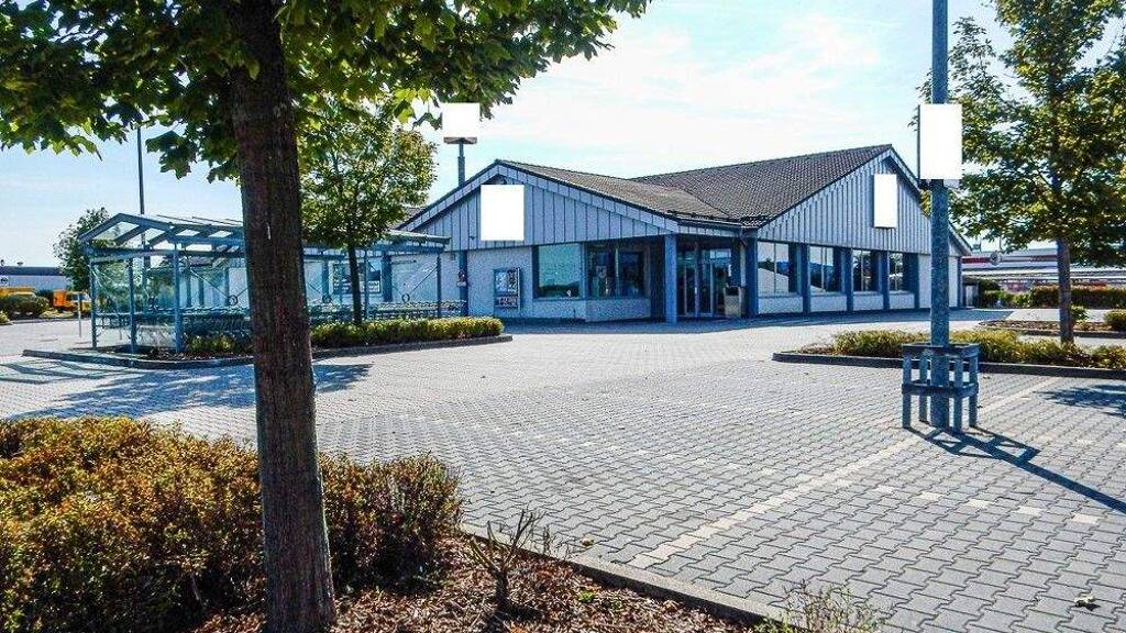 Ladenfläche zum Kauf 1.930.000 € 1 Zimmer 894 m² Verkaufsfläche Mitterteich 95666