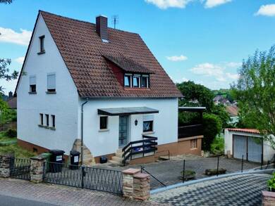 Doppelhaushälfte zum Kauf 264.000 € 5 Zimmer 137 m² 550 m² Grundstück Klingenmünster 76889