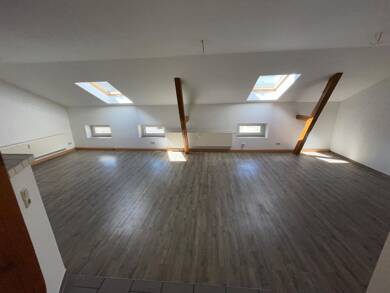 Wohnung zur Miete 550 € 4 Zimmer 90 m² Dachgeschoss, 2. Geschoss frei ab sofort Zeitz Zeitz 06712
