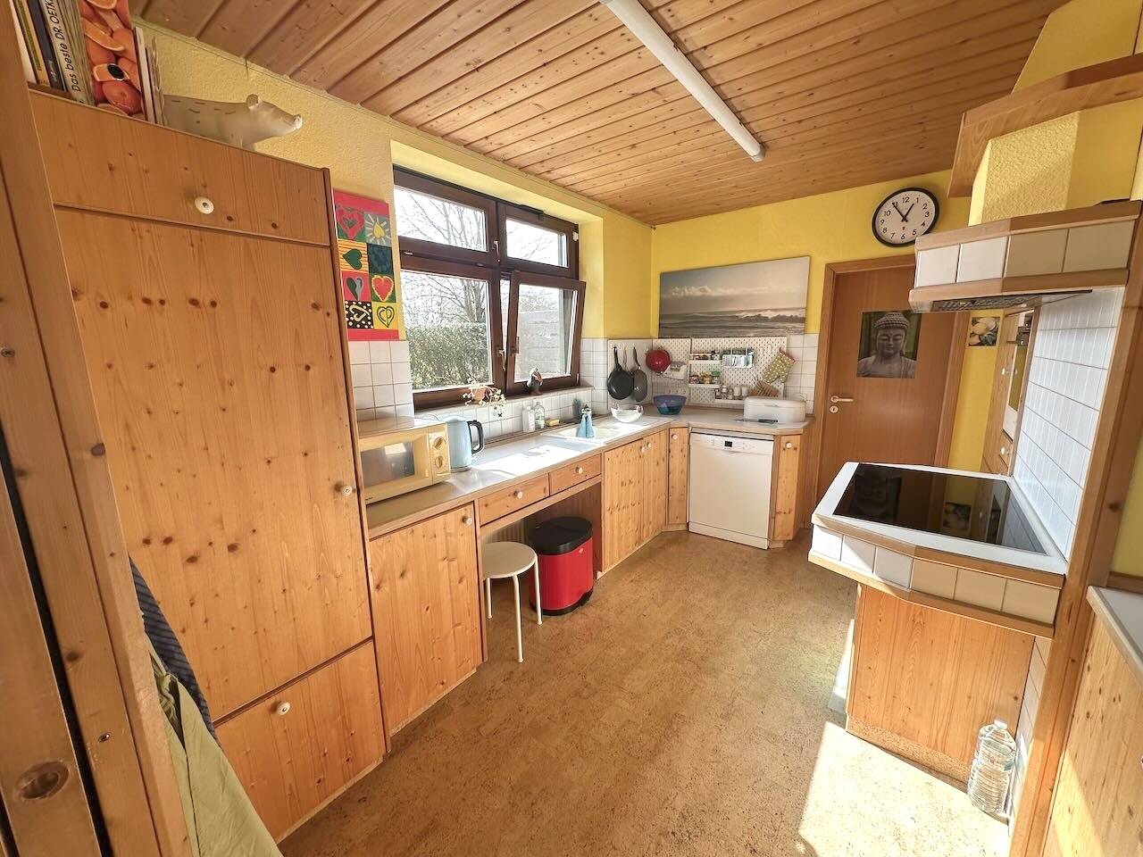 Immobilie in Estenfeld - ***Idyllisches EFH mit Einliegerwohnung & Garage im Grünen in Estenfeld*** - Bild 3