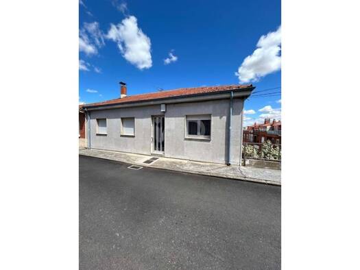 Villa zum Kauf 120.000 € 3 Zimmer 252 m² 119 m² Grundstück La Bañeza 24750