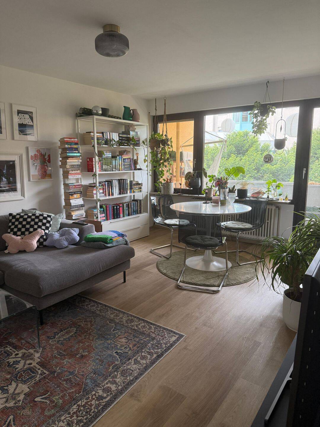 2-Zimmer-Wohnung in perfekter Lage – Aachener Str. 23, 90425 Nürnberg – Bild 1 von 7