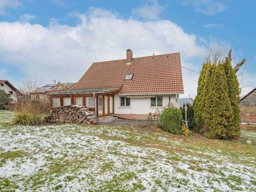 Einfamilienhaus zum Kauf 400.000 € 8,5 Zimmer 198 m² 972 m² Grundstück Obereschach Villingen-Schwenningen 78052