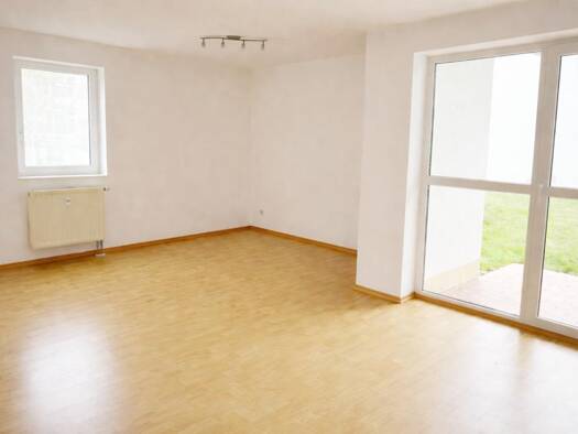 Wohnung zur Miete 395 € 2 Zimmer 56,7 m² Dr.-Külz-Straße 46 Altriesa Riesa 01589