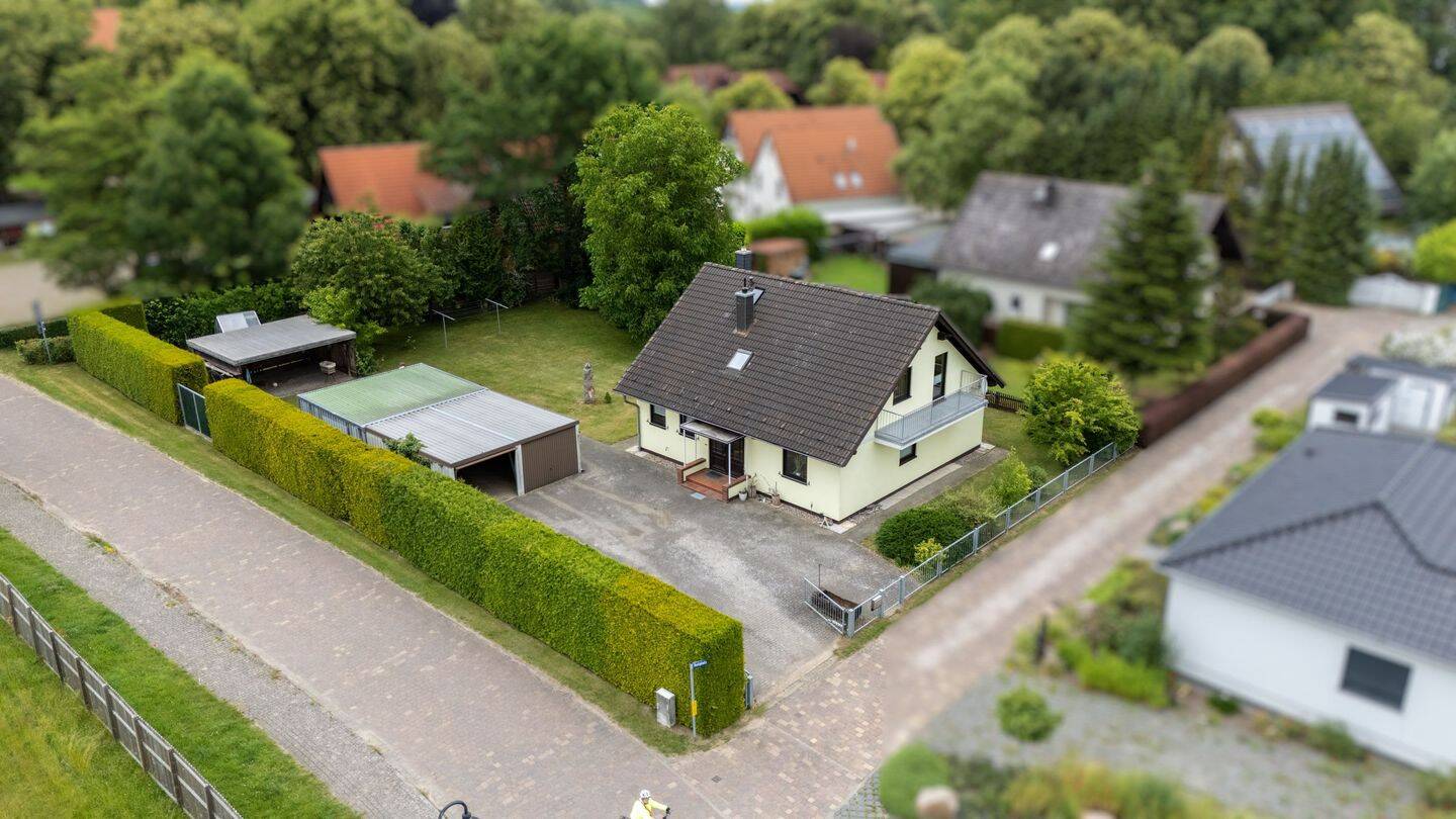 Immobilie in Sietow - Einfamilienhaus an der Müritz mit ausreichend Grundstück (separates Baugrundstück) - Bild 0