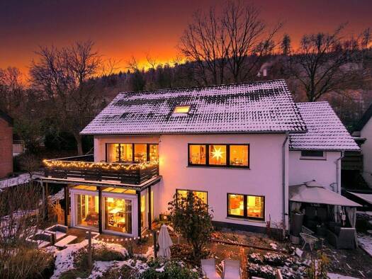 Einfamilienhaus zum Kauf provisionsfrei 495.000 € 8 Zimmer 225 m² 560 m² Grundstück Hiddesen Detmold / Hiddesen 32760