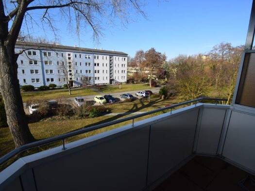 Wohnung zur Miete 350 € 3 Zimmer 58,5 m² 2. Geschoss Plauener Straße 4 a Weida Riesa 01587