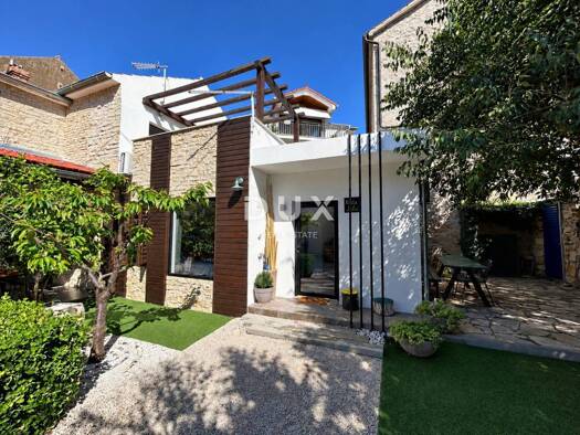 Einfamilienhaus zum Kauf 549.000 € 6 Zimmer 154 m² 238 m² Grundstück Šibenik 22000
