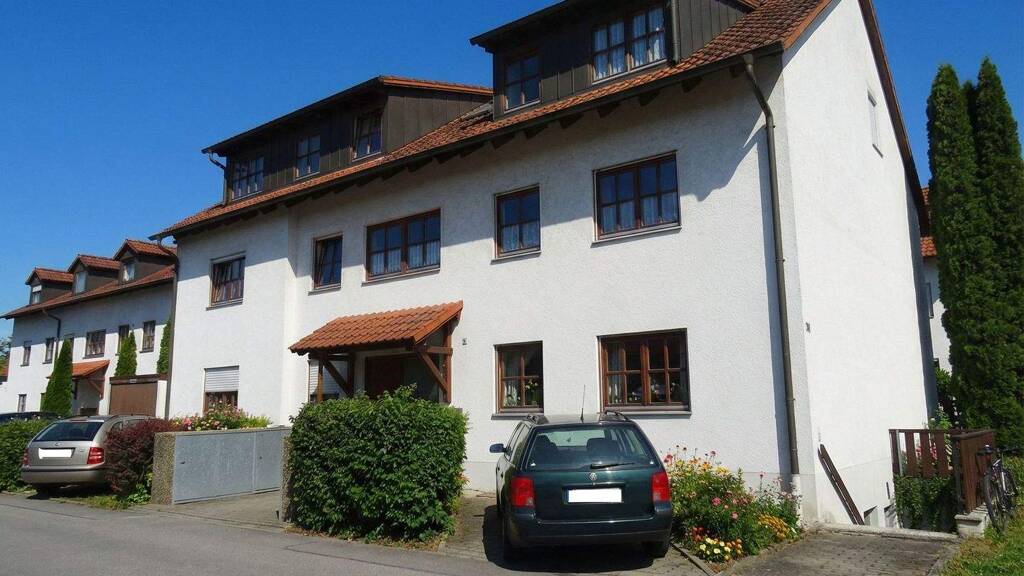 Studio zur Miete 655 € 2 Zimmer 62,4 m² 1. Geschoss Straubing 94315