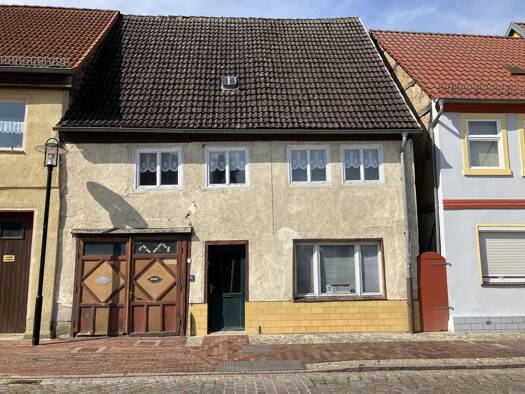 Reihenmittelhaus zum Kauf 30.000 € 5 Zimmer 100 m² 287 m² Grundstück Malchin Malchin 17139