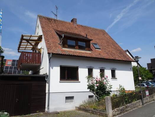 Einfamilienhaus zum Kauf 285.000 € 4 Zimmer 107 m² 188 m² Grundstück frei ab sofort Niederndorf Herzogenaurach 91074