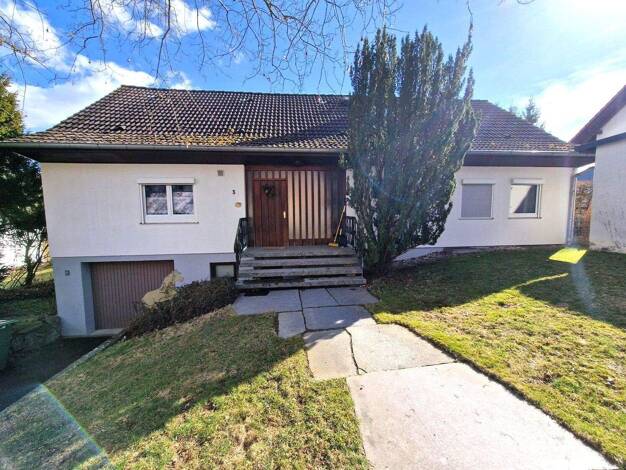 Einfamilienhaus zum Kauf 275.000 € 7 Zimmer 163 m² 1.534 m² Grundstück Oberkotzau Oberkotzau 95145