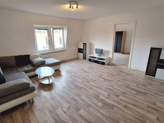 Wohnung zur Miete 428 € 2,5 Zimmer 58,5 m² 3. Geschoss frei ab 01.04.2026 Dresdner Straße 241 Freital 01705