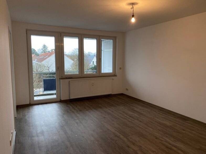 Wohnung zur Miete 589 € 3 Zimmer 73,6 m² 1. Geschoss frei ab 06.05.2025 Bremer Straße 297 Iprump/Stickgras Delmenhorst 27751