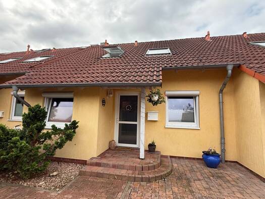 Reihenhaus zur Miete 1.330 € 4,5 Zimmer 116 m² 167 m² Grundstück frei ab 01.01.2027 Neustadt Neustadt am Rübenberge 31535
