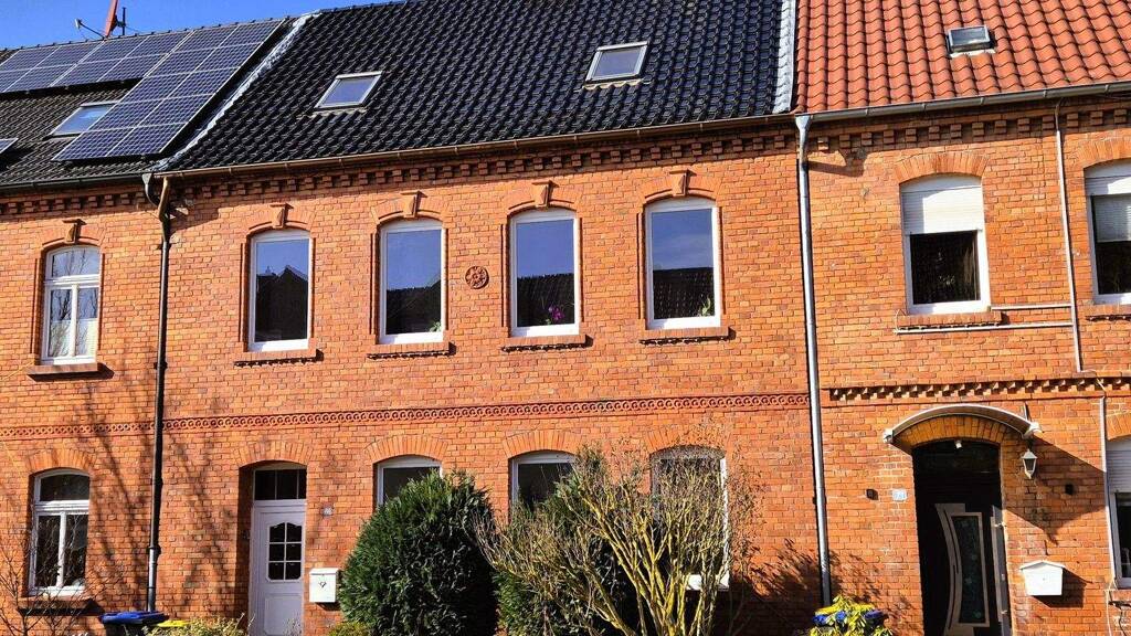 Haus zum Kauf provisionsfrei 159.000 € 3 Zimmer 125 m² 213 m² Grundstück frei ab sofort Hüttenstraße Sangerhausen 06526