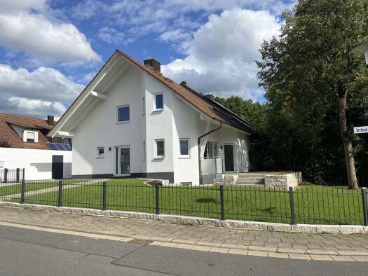 Doppelhaushälfte zur Miete 1.950 € 5 Zimmer 140 m² 470 m² Grundstück Kersbach Forchheim 91301