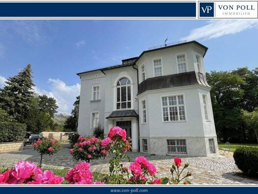 Haus zum Kauf 3.075.000 € 9 Zimmer 490 m² 3.800 m² Grundstück Radebeul 01445