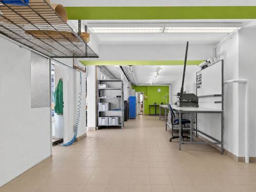 Lagerhalle zur Miete 1.250 € 147 m² Lagerfläche Durlach Durlach 76227