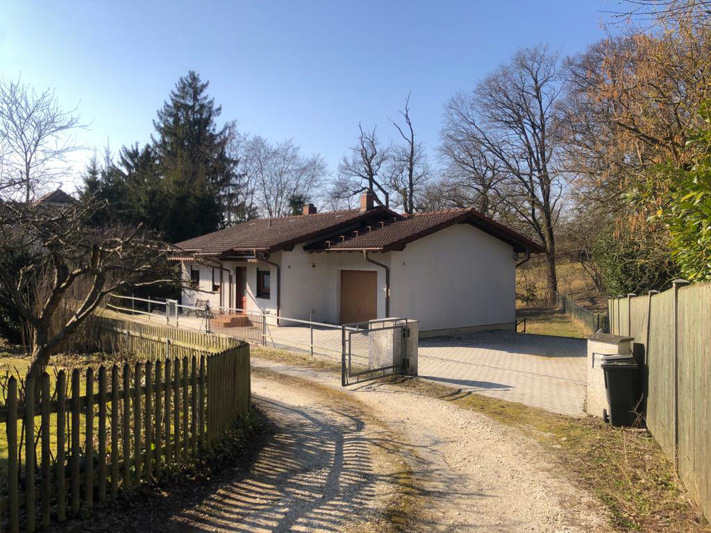 Einfamilienhaus zum Kauf 850.000 € 5 Zimmer 131,9 m²<br/>Wohnfläche 754 m²<br/>Grundstück Achdorf Landshut-Achdorf 84036