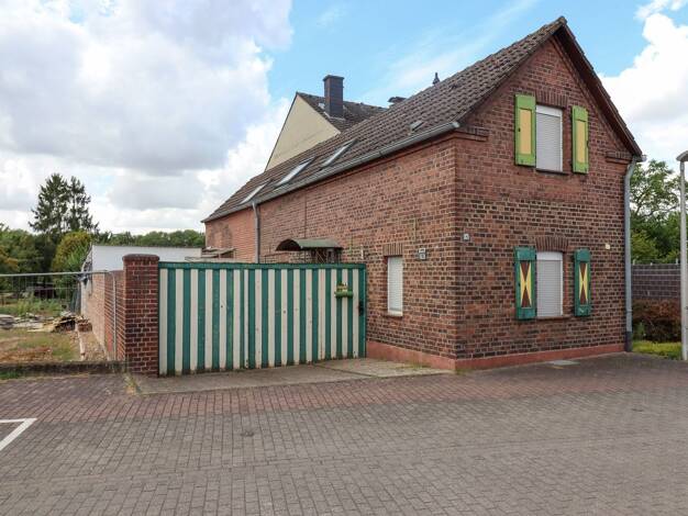 Doppelhaushälfte zum Kauf 299.000 € 4 Zimmer 98 m² 2.213 m² Grundstück Delhoven Dormagen 41540