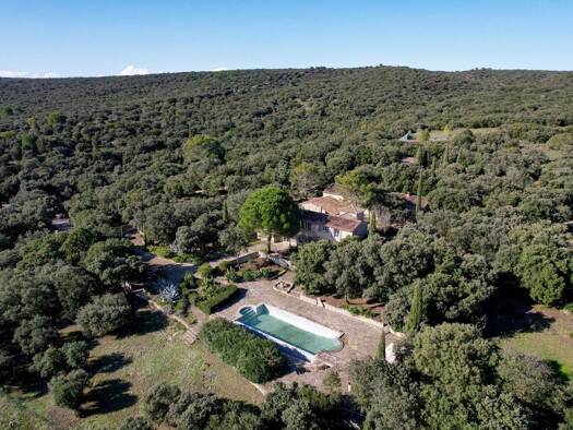 Einfamilienhaus zum Kauf 1.690.000 € 13 Zimmer 385,2 m² 299.153 m² Grundstück Centre Est Uzès 30700