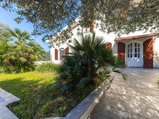 Haus zum Kauf 649.000 € 11 Zimmer 550 m² 3.000 m² Grundstück Sassari 07100