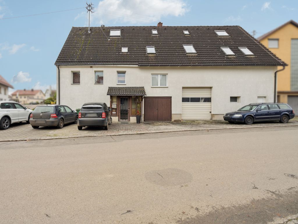 Mehrfamilienhaus zum Kauf 450.000 € 14 Zimmer 300 m²<br/>Wohnfläche 560 m²<br/>Grundstück Sunthausen Bad Dürrheim 78073