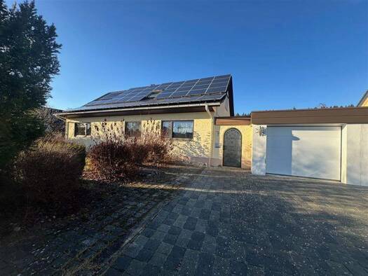 Einfamilienhaus zum Kauf 375.000 € 4,5 Zimmer 153,5 m² 773 m² Grundstück frei ab 01.01.2026 Lauffen Deißlingen , Neckar 78652