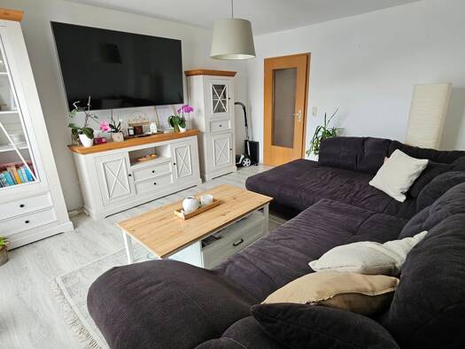 Wohnung zur Miete 500 € 2,5 Zimmer 59 m² 2 Geschosse frei ab sofort Upahl Upahl 23936