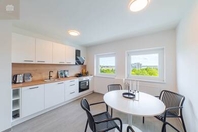WG-Zimmer zur Miete Wohnen auf Zeit 520 € 15 m² 6. Geschoss frei ab 01.09.2025 Rangierbahnhof-Siedlung Nürnberg 90471