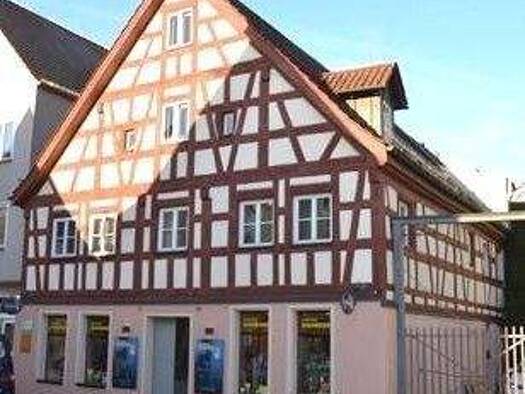 Mehrfamilienhaus zum Kauf als Kapitalanlage geeignet 850.000 € 15 Zimmer 386 m² 401 m² Grundstück Roth 91154
