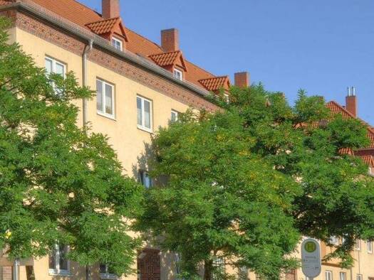 Wohnung zur Miete 307 € 2 Zimmer 43,8 m² 1. Geschoss Paul-Suhr-Straße 110 Südstadt Halle 06128