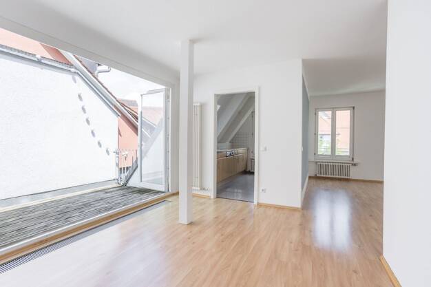 Wohnung zur Miete 1.040 € 3 Zimmer 101,6 m² Dachgeschoss, 3. Geschoss Altstadt Ravensburg 88212