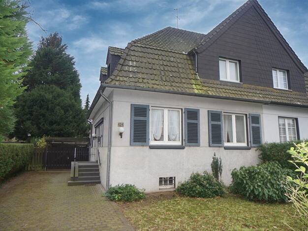 Doppelhaushälfte zum Kauf 295.000 € 4 Zimmer 134 m² 985 m² Grundstück Asterlager Straße 121 Hochemmerich Duisburg 47228