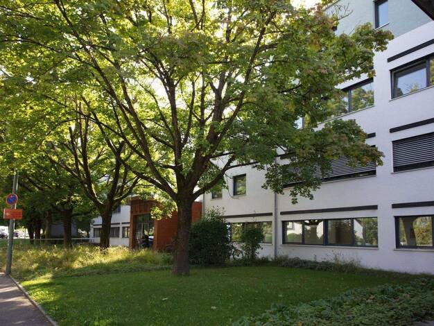 Wohnung zur Miete 990 € 2 Zimmer 56,1 m² EG Bgm.-Bohl-Str. 54 Pfersee Augsburg 86157