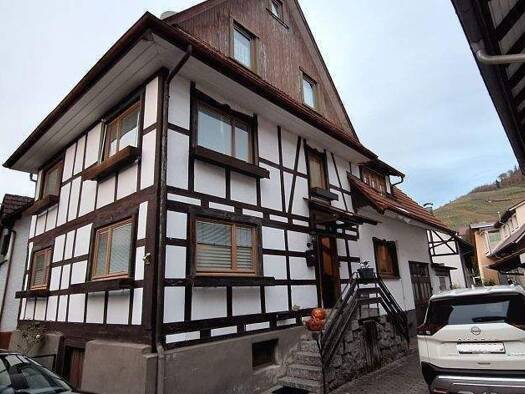 Einfamilienhaus zum Kauf 210.000 € 7 Zimmer 127,2 m² 379 m² Grundstück Ortsgebiet Kappelrodeck 77876