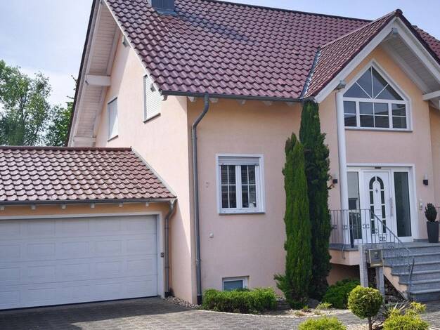Einfamilienhaus zum Kauf provisionsfrei 739.000 € 8 Zimmer 215 m² 516 m² Grundstück Stein Neuenstadt am Kocher 74196