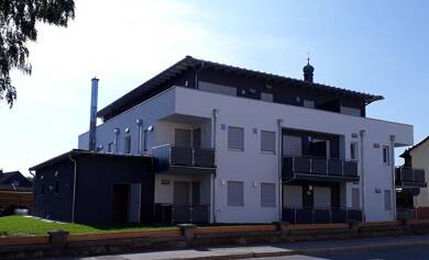 Wohnung zur Miete 730 € 2 Zimmer 85,8 m² Dachgeschoss frei ab 15.08.2025 Oberschneiding Oberschneiding 94363