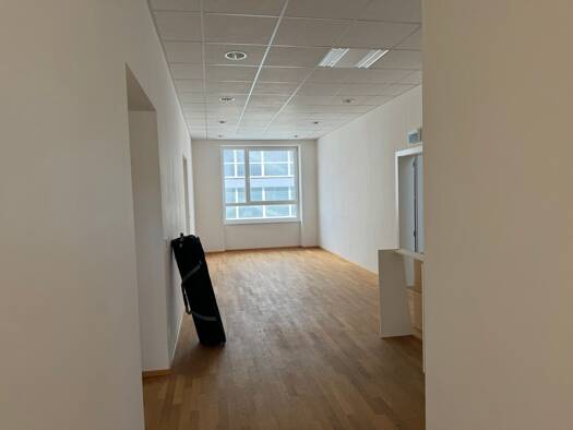 Sonstiges zur Miete 624 € 4 Zimmer Ternitz 2630