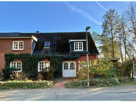 Doppelhaushälfte zum Kauf 260.000 € 6 Zimmer 149 m² 556 m² Grundstück Husum Husum 25813